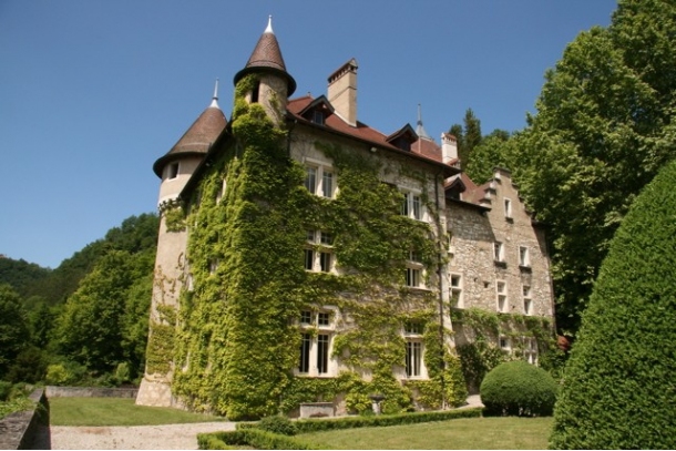 Entre Aix les Bains et Lyon, château